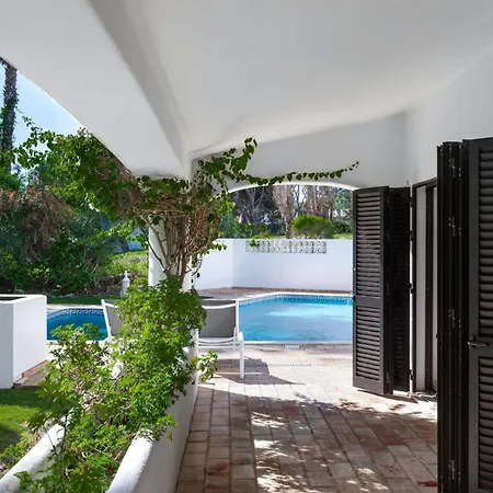 Mira 4 Bedrooms Quinta Do Algarve Portugal Villa *