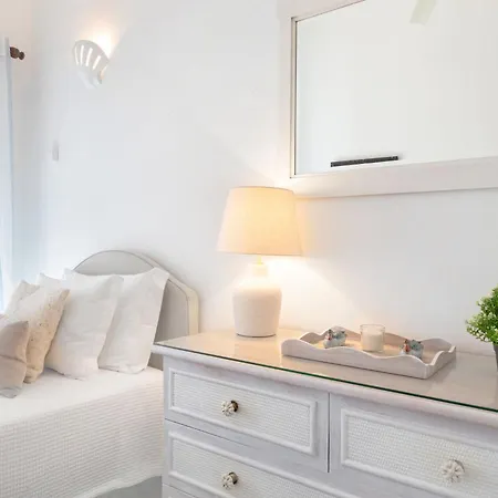 Villa Thrilling Walden 4 Bedrooms Stunning Golfe Course Views Spacious Furnished Sun Terrace Private Outdoor Pool Bbq, Almancil